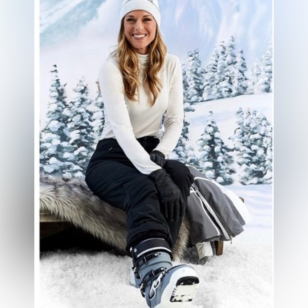 NILS Jans women’s ski snowboard pants womens size 8 (fits more like a 4-6)